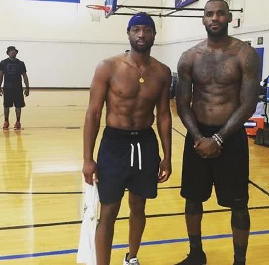 刺中更是发 刺中更是发